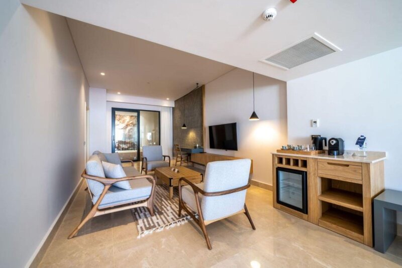 Lures Hotel 201