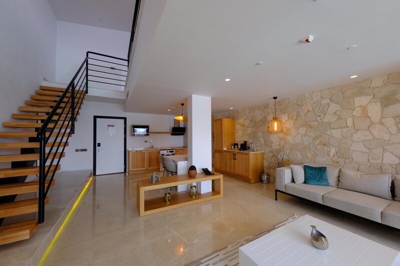 Lures Hotel 215