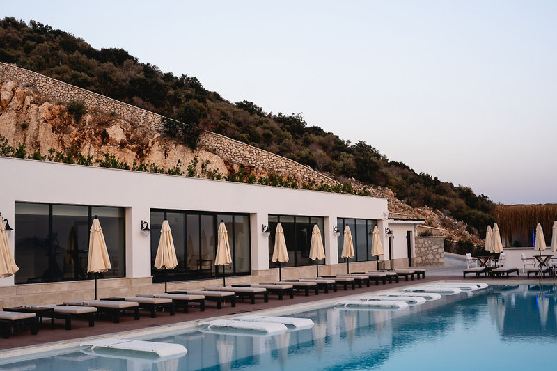 Lures Hotel 358