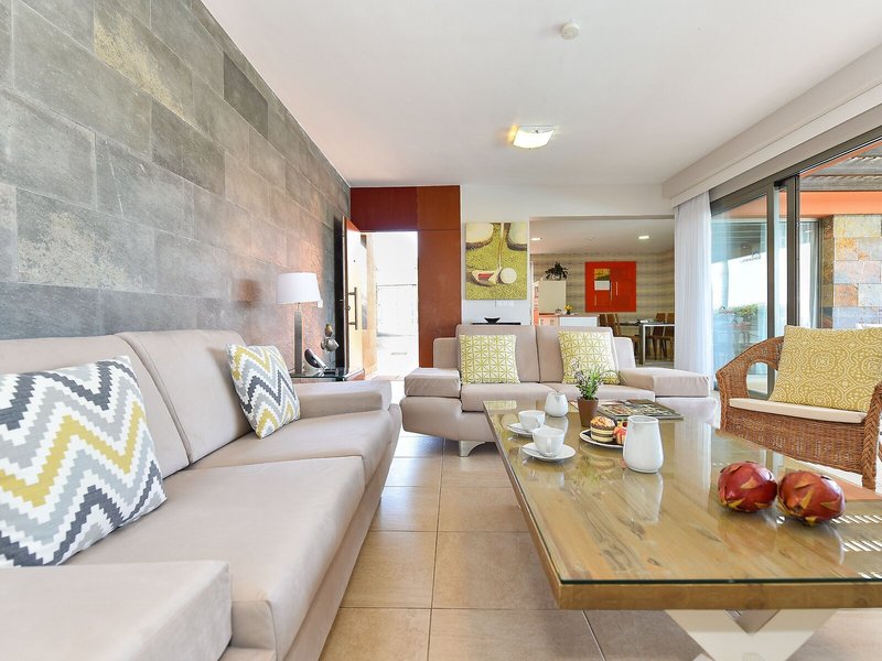 Par 4 Villas 18