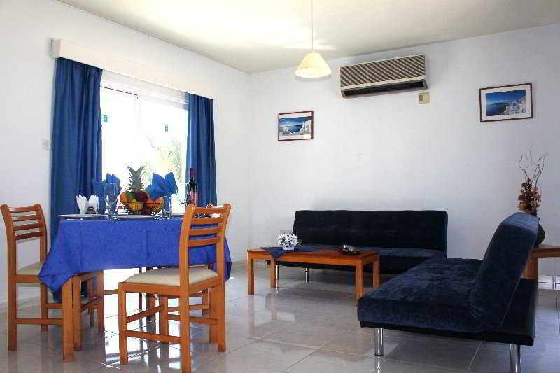 Sunny Hill 5 - Room Example