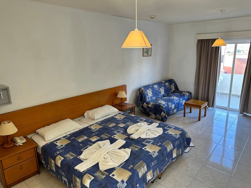 Sunny Hill 14
