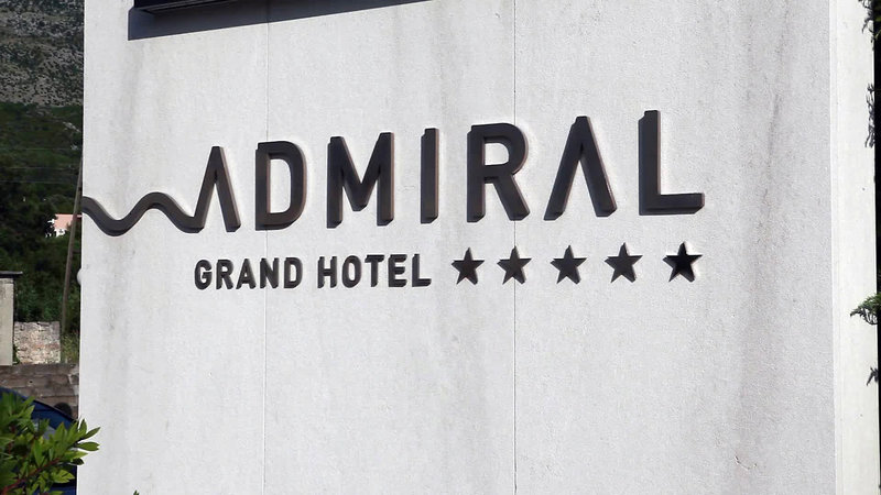 Admiral Grand 8