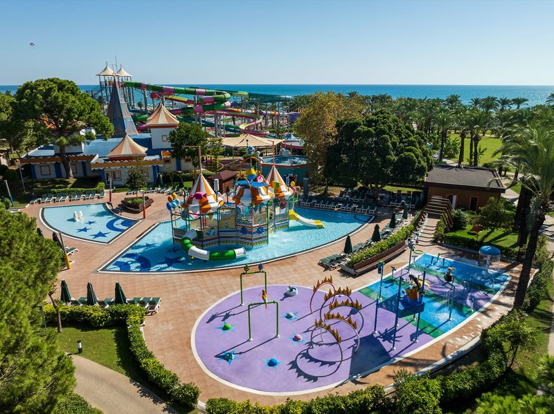 IC Hotels Residence 12