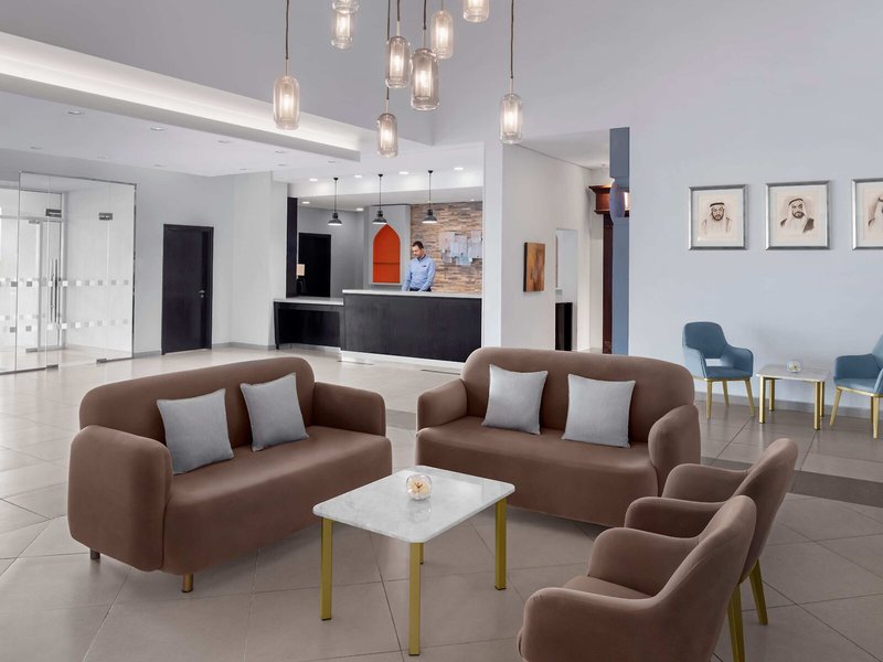 Holiday Inn Express Jumeirah 8