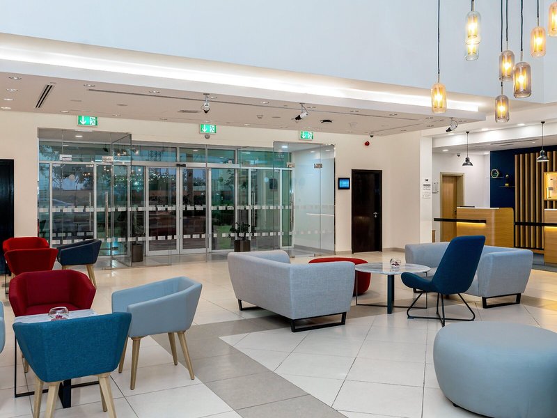 Holiday Inn Express Jumeirah 10