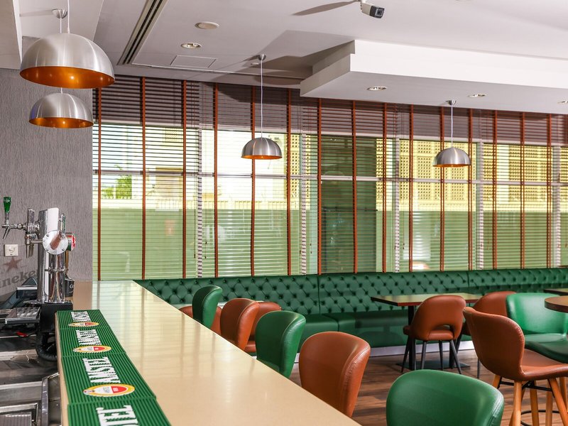 Holiday Inn Express Jumeirah 22