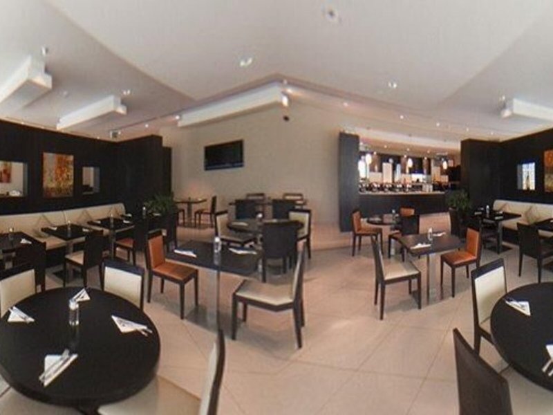 Holiday Inn Express Jumeirah 24