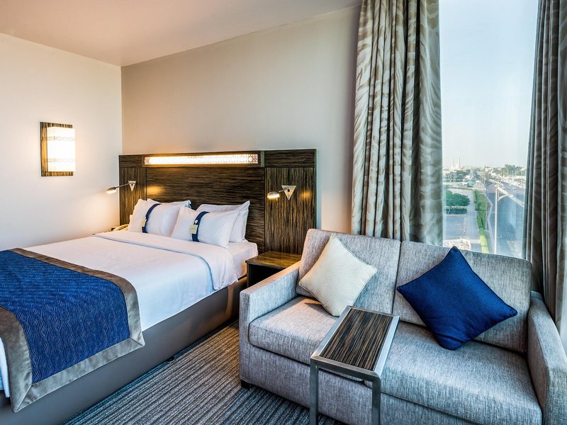 Holiday Inn Express Jumeirah 26