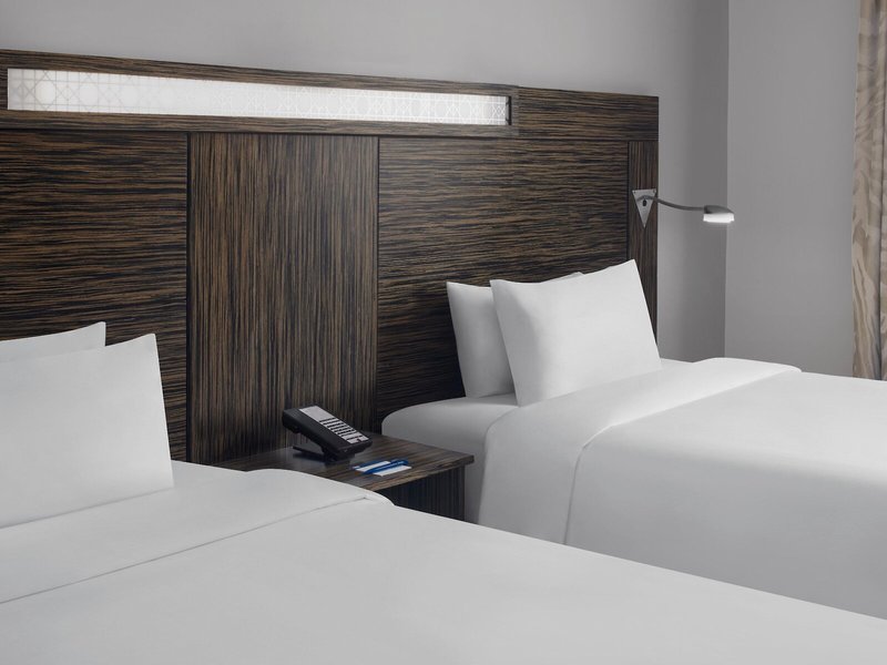 Holiday Inn Express Jumeirah 34