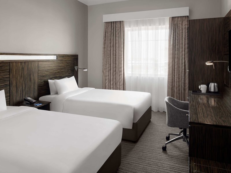 Holiday Inn Express Jumeirah 35