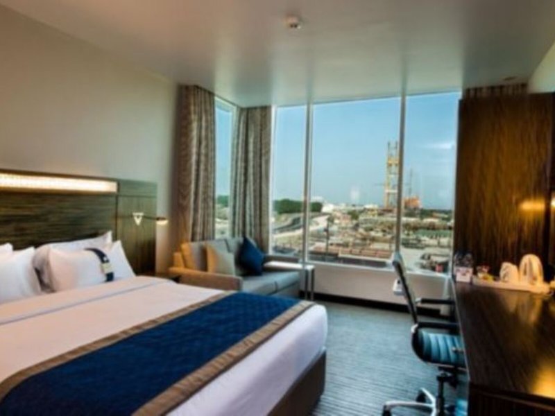 Holiday Inn Express Jumeirah 38