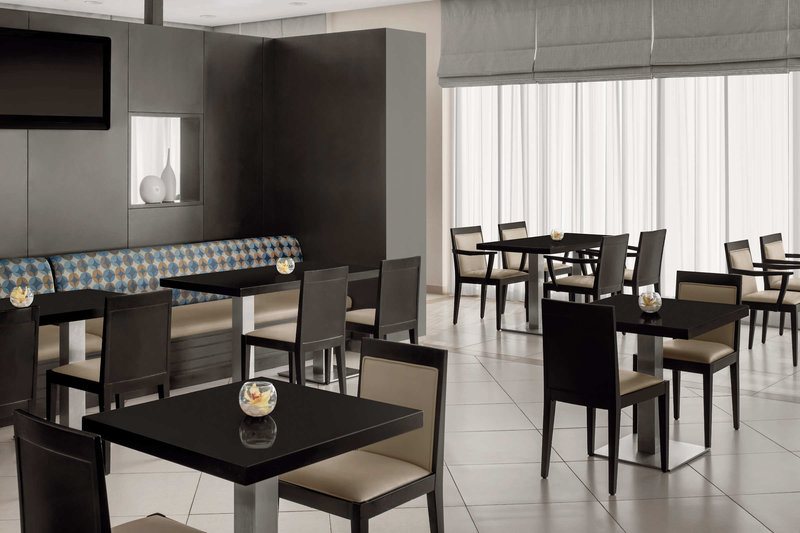 Holiday Inn Express Dubai - Jumeirah 5