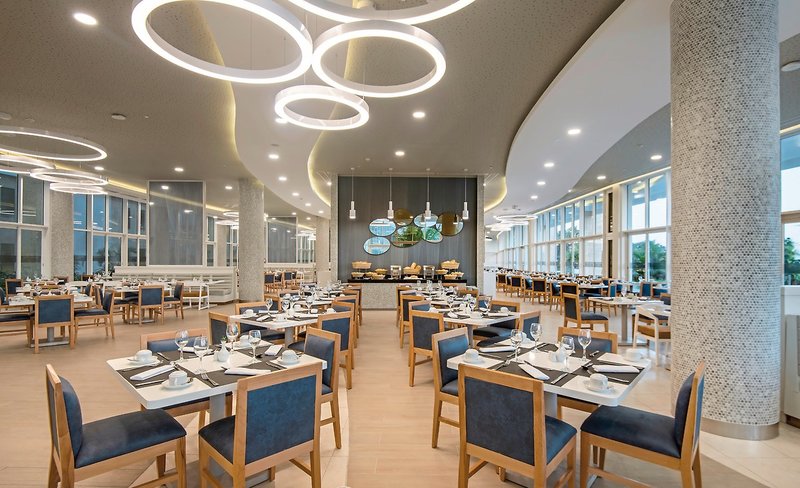 Grand Aston Varadero 5