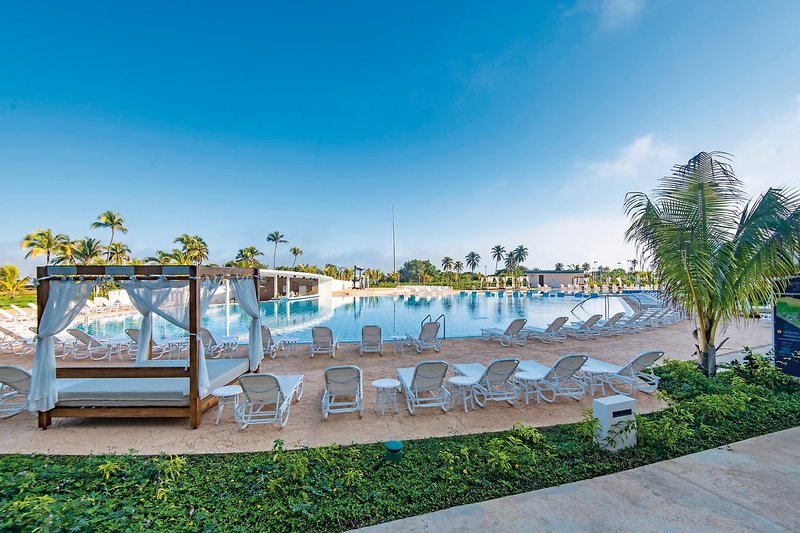 Grand Aston Varadero 11