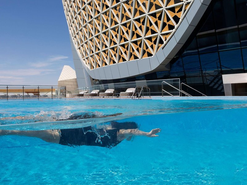 Velero Hotel 8