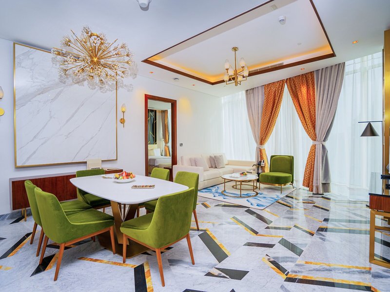 Velero Hotel 27