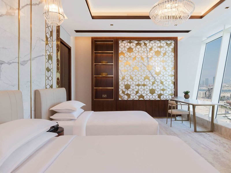 Velero Hotel 33