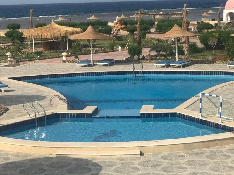 Dolphin Continental Hotel 3