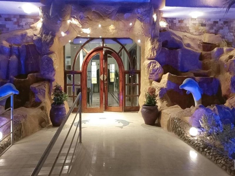 Dolphin Continental Hotel 5