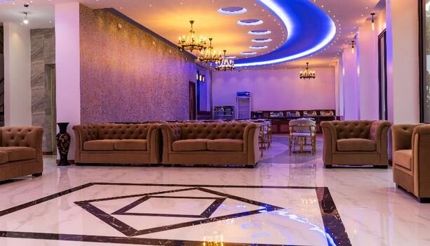 Ari Grand Hotel & Spa 4