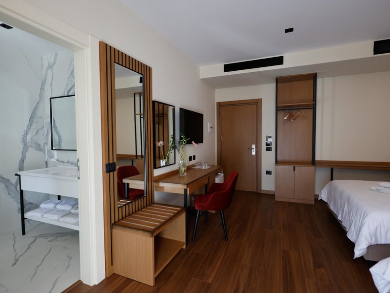 Valza Boutique Hotel 38