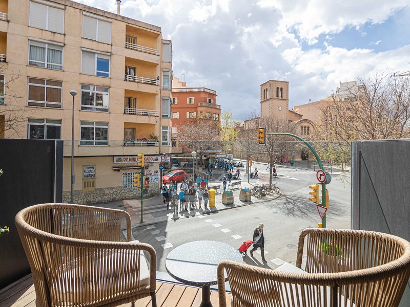 JS Palma Plaza 50