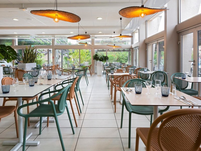 SOWELL Family Grau du Roi 16