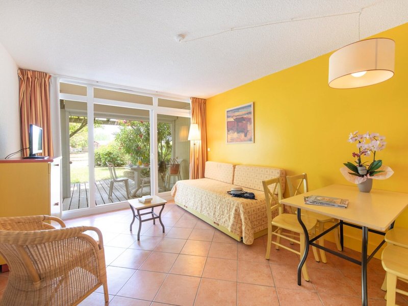 SOWELL Family Grau du Roi 32