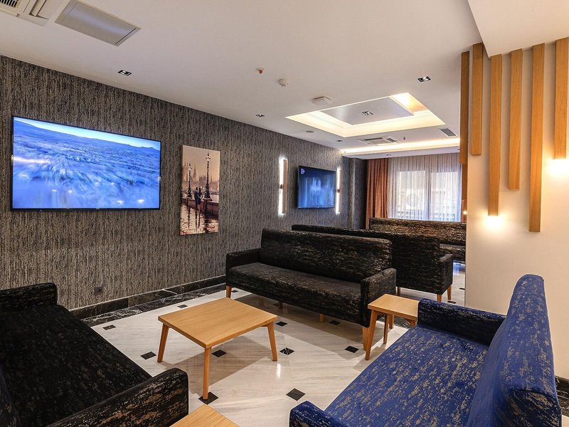 Demiray Hotel 19