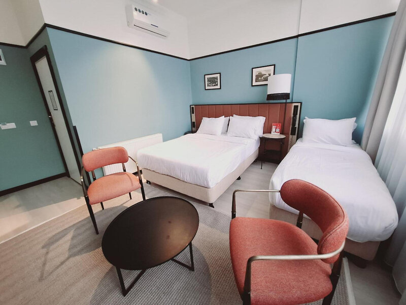 EA Exclusive Hotel 10