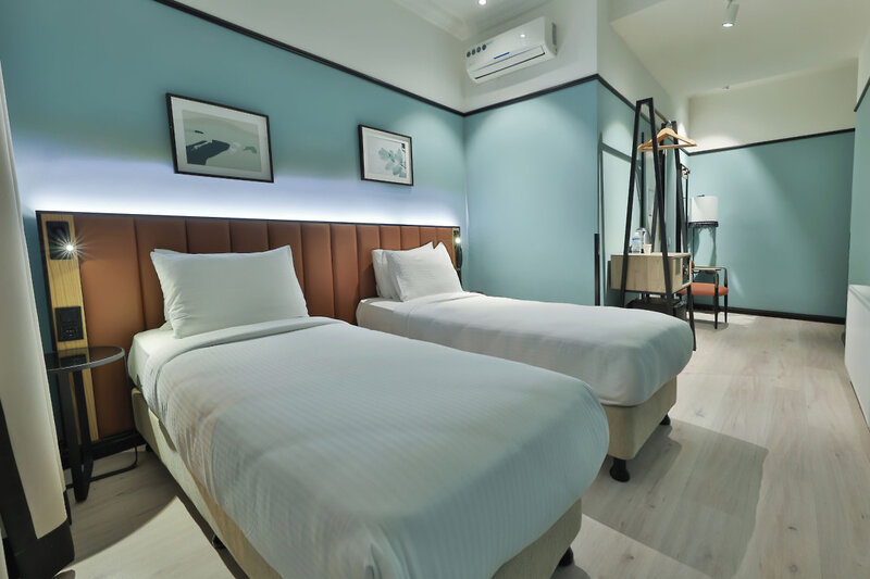 EA Exclusive Hotel 12