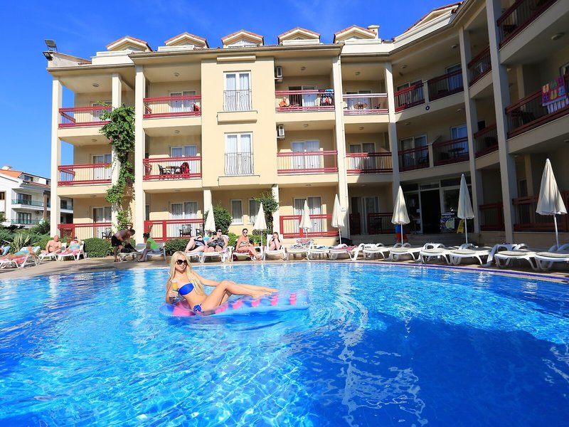 Club Amaris Apartments 8