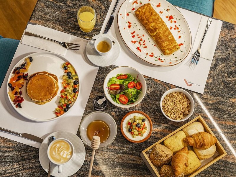 Mount Athos Hotel 38