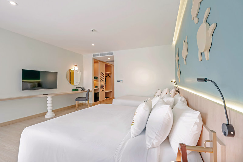 Phuket Emerald Beach Resort 10