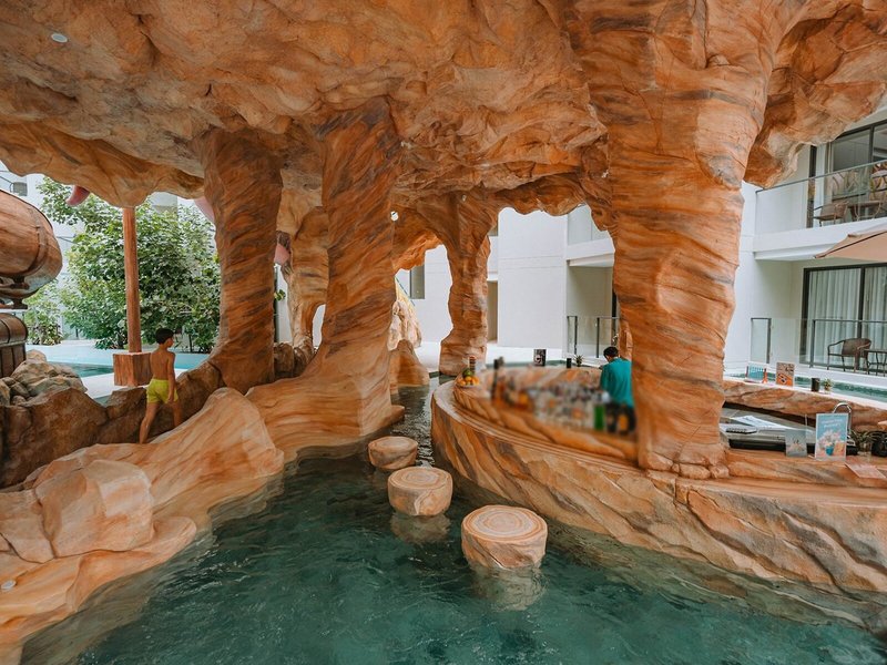 Phuket Emerald Beach Resort 18 - Restaurant