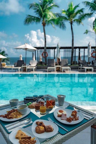 Cape Sienna Phuket Gourmet Hotel & Villas  11