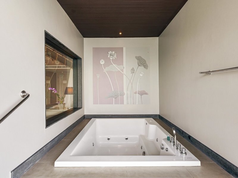 Cape Sienna Phuket Gourmet Hotel & Villas  50