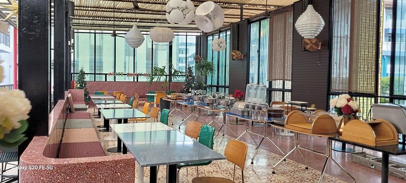 Red Ginger Chic Resort 21