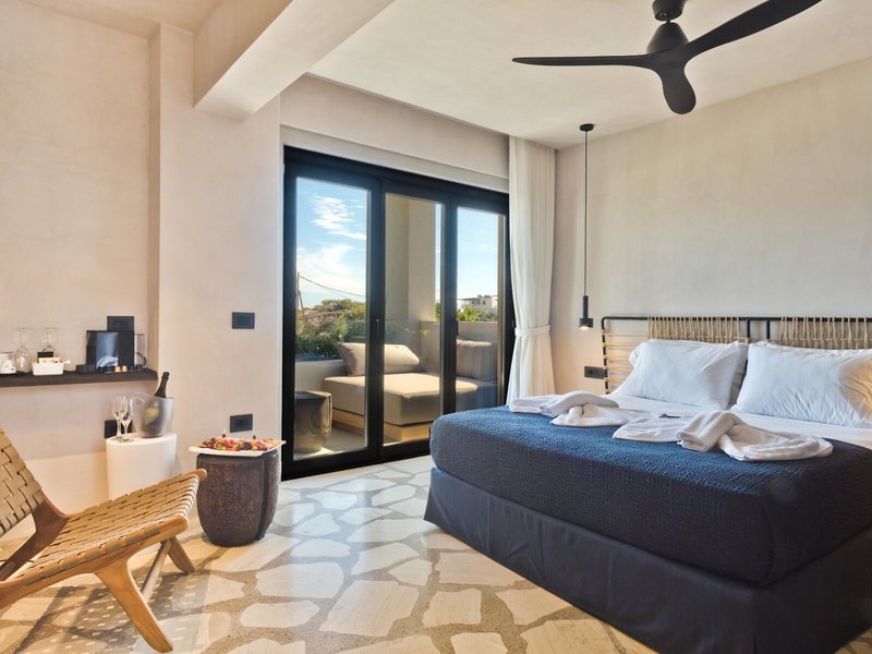 Almi Luxury Rooms 2