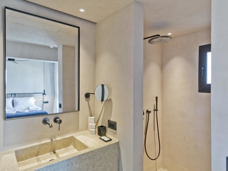 Almi Luxury Rooms 4