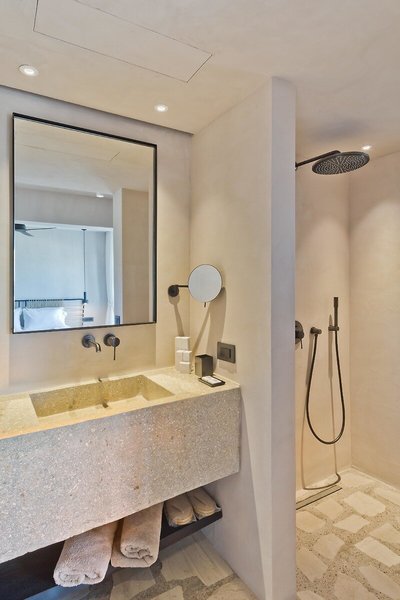 Almi Luxury Rooms 5