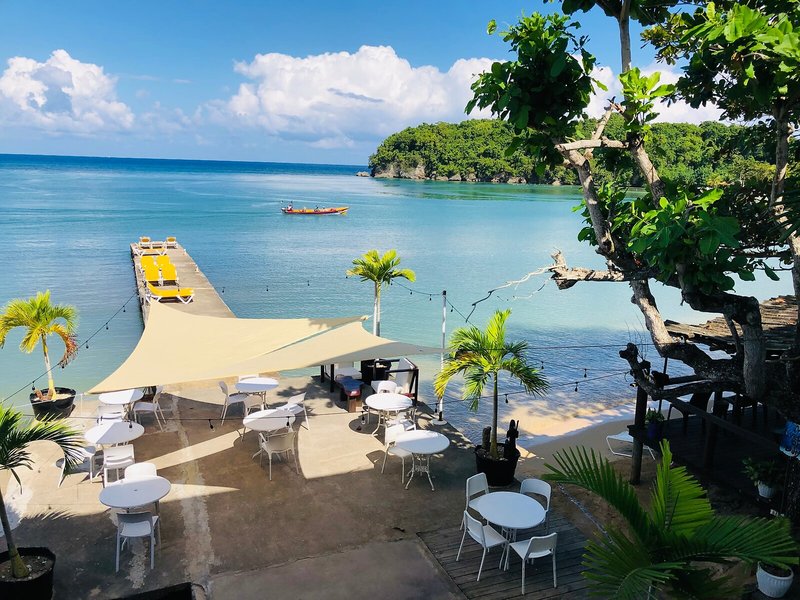 Sand And Tan Beach Hotel 8