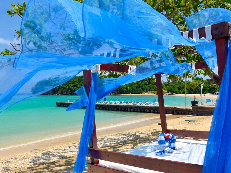 Sand And Tan Beach Hotel 14