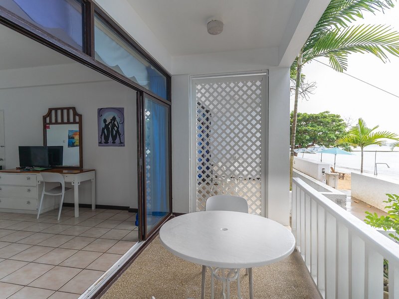 Sand And Tan Beach Hotel 32