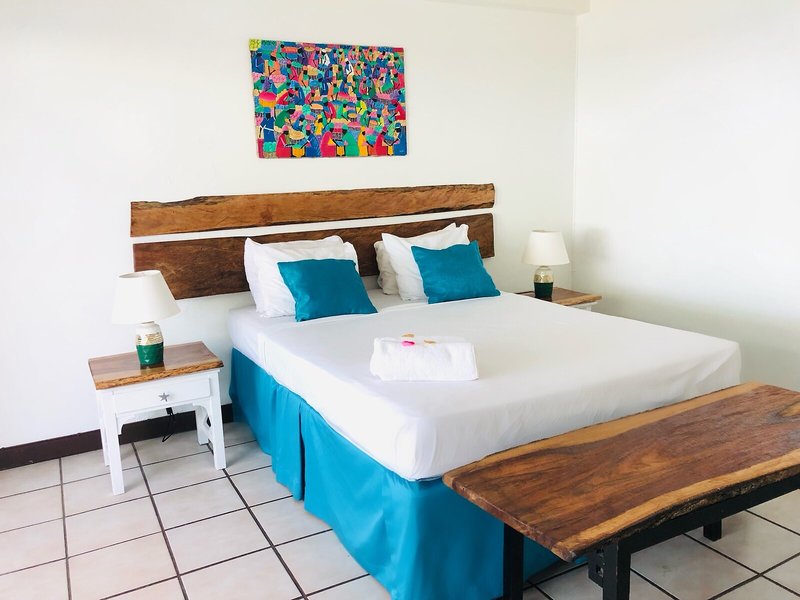 Sand And Tan Beach Hotel 36