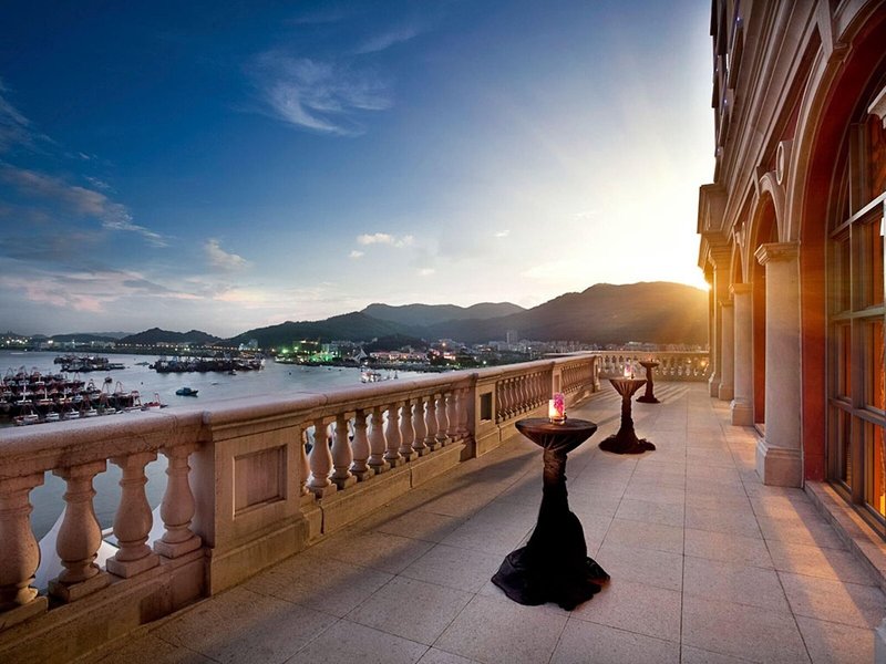 Sofitel Macau at Ponte 16