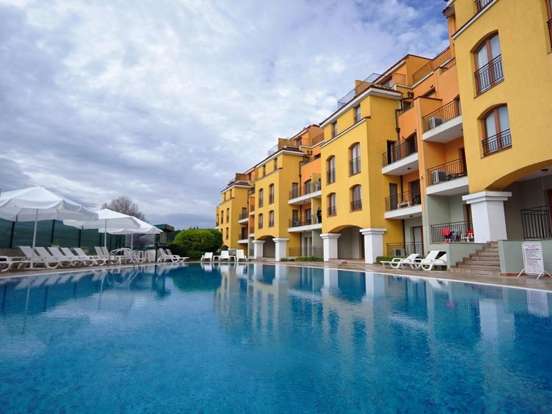 Serena Residence 10