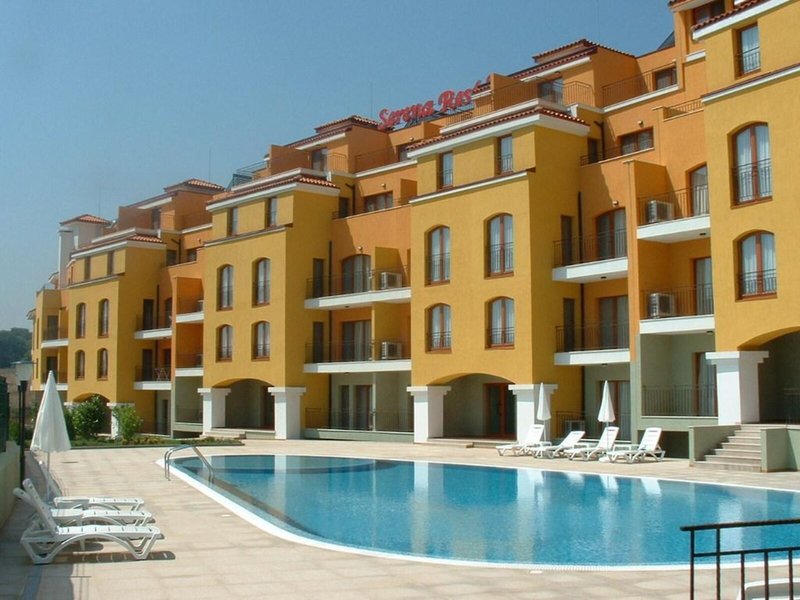 Serena Residence 11