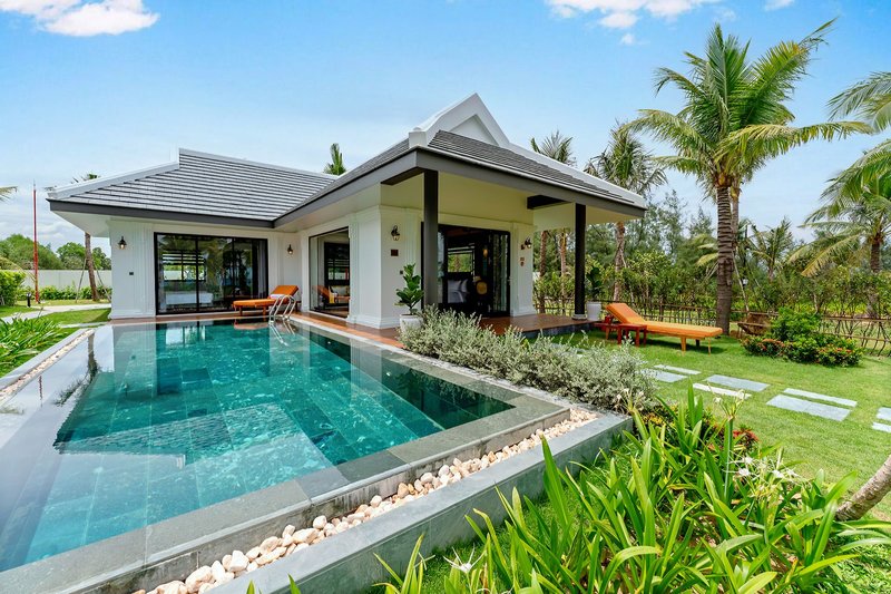Bliss Hoi An Beach Resort & Wellness 7